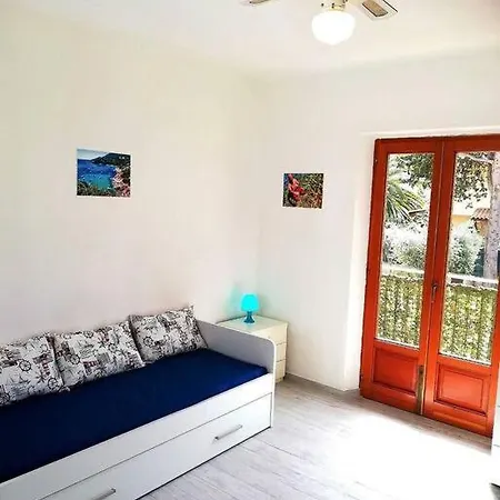 Giuliana 4 Apartment