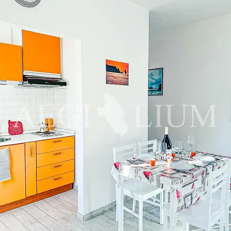 Apartamento Giuliana 4 *
